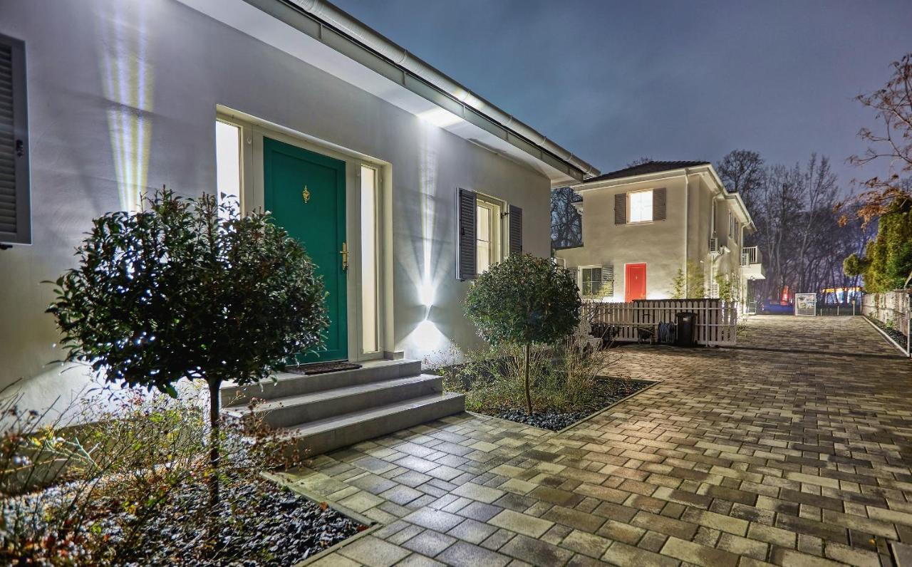 The Doors Boutique Apartments Mosonmagyaróvár Exterior foto